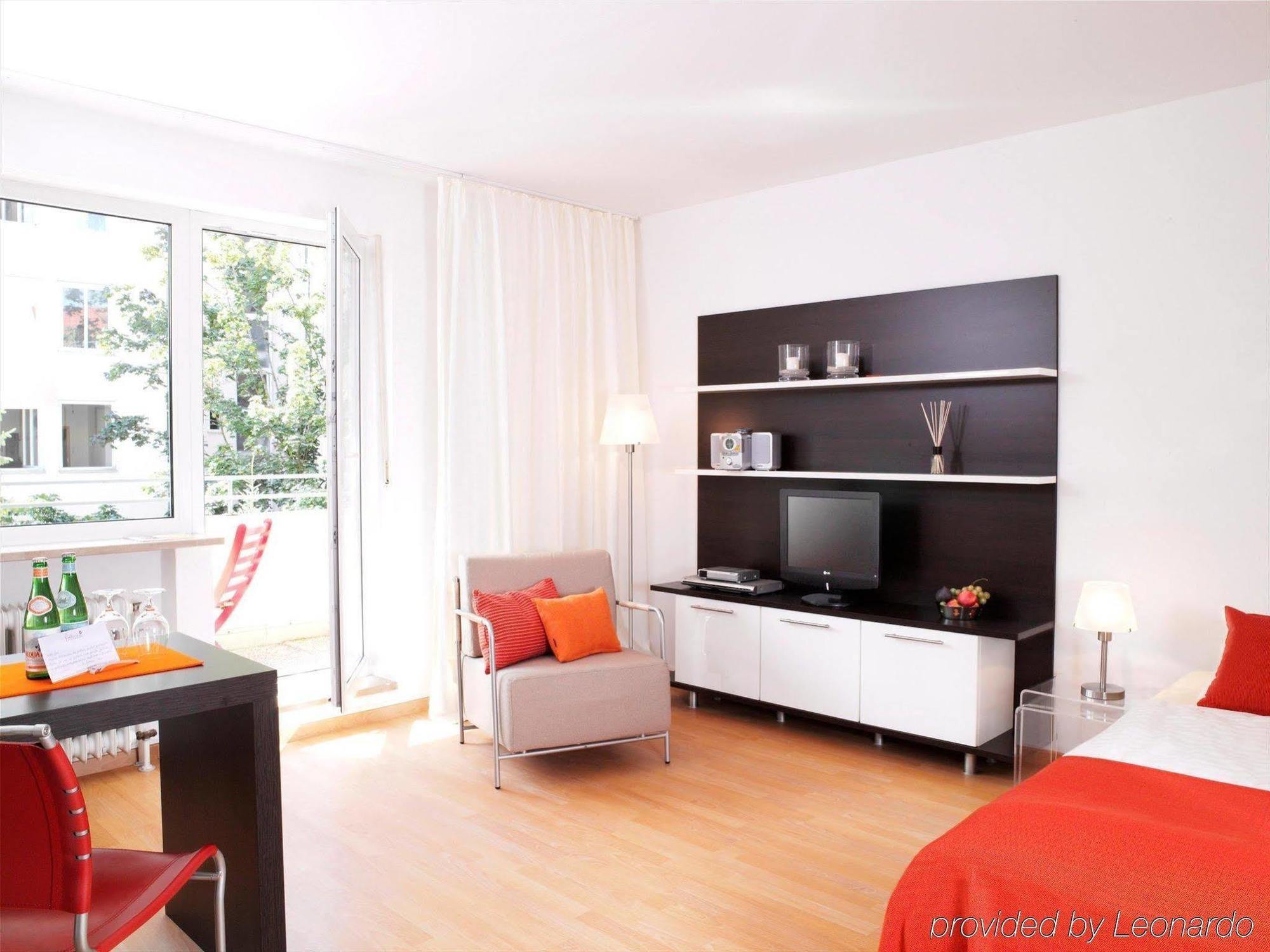 Frederics Muenchen City Schwabing Cameră foto